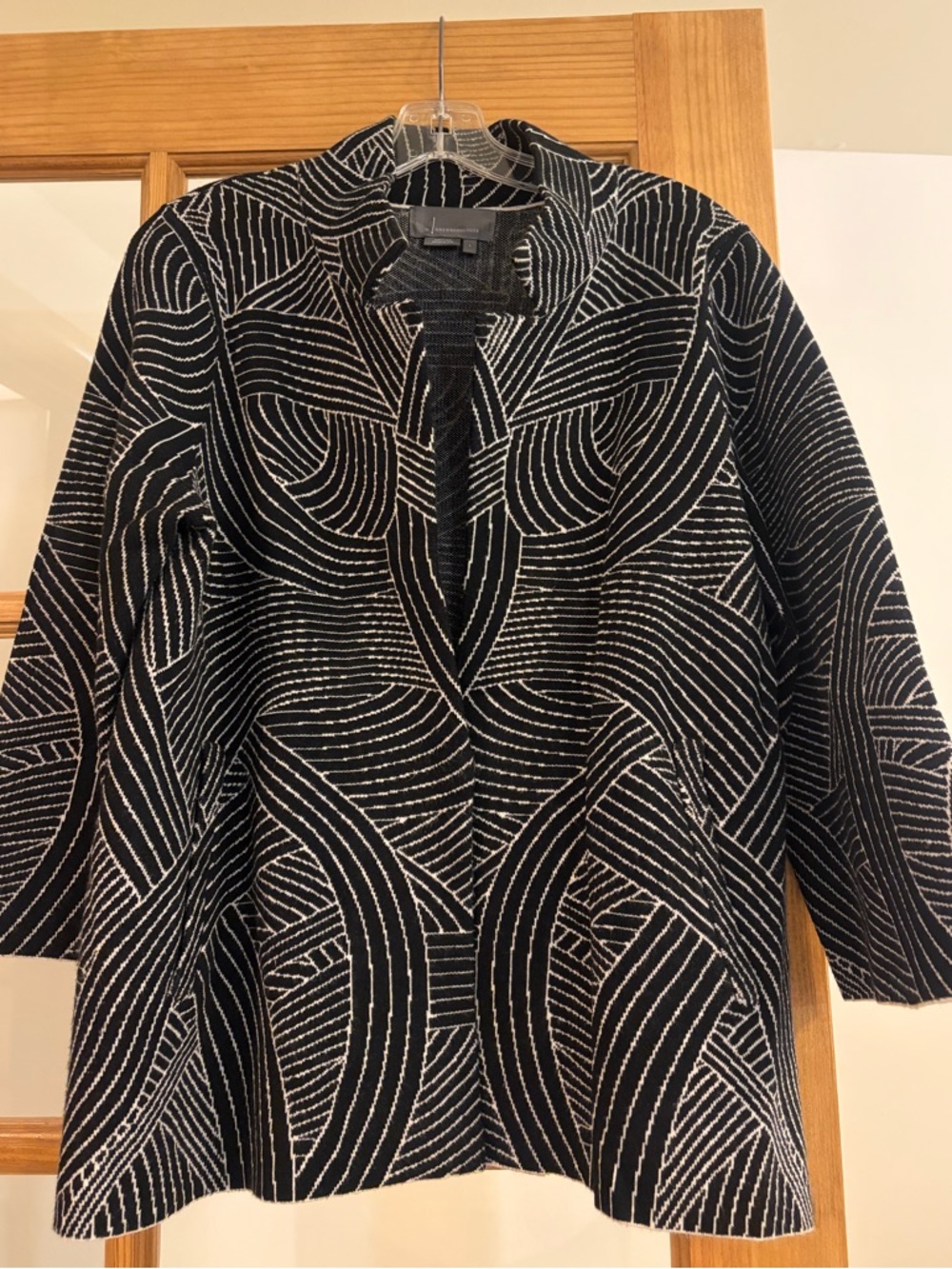 B&W Unique Patterned Jacket - L